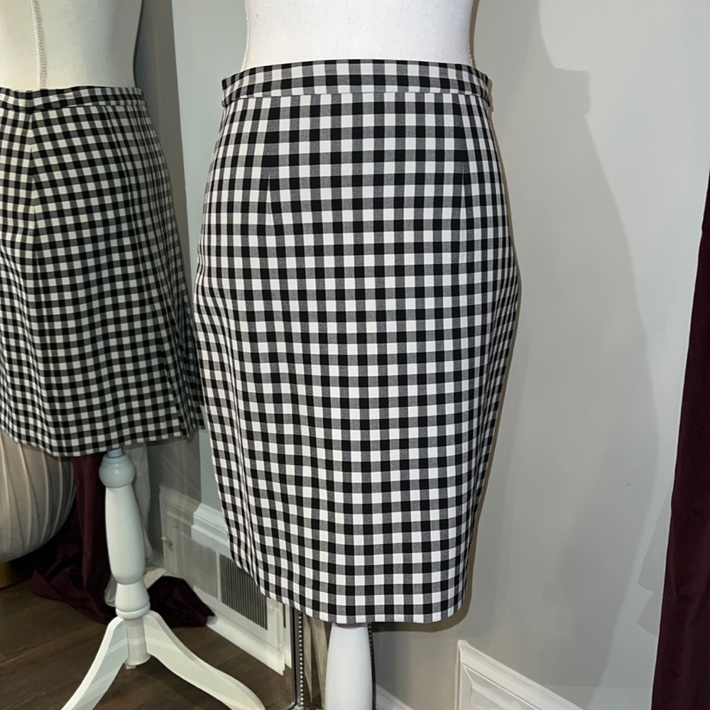 NWOT Diane von Furstenberg Black and White Check Pleat Back Skirt Size 6